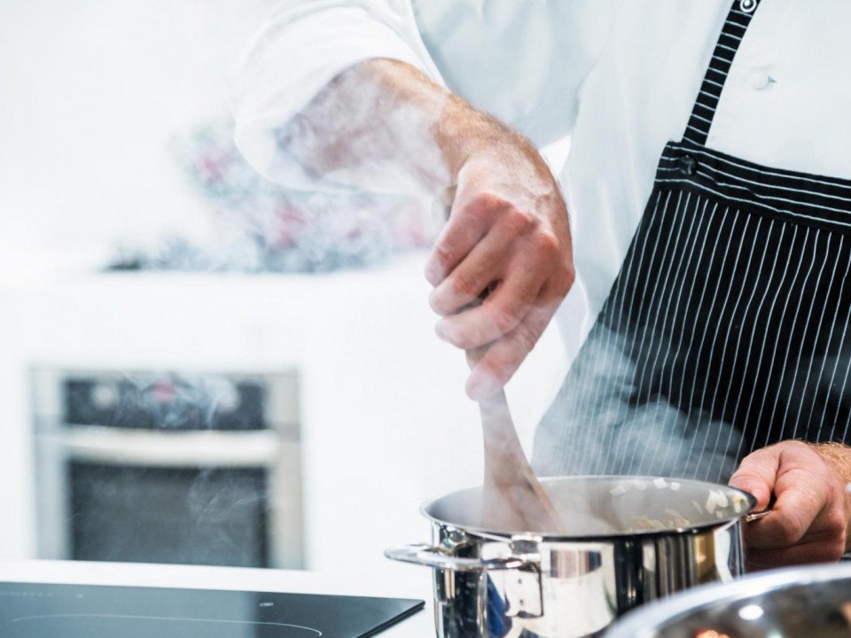 paris se to chuc le hoi am thuc cho nguoi ti nan