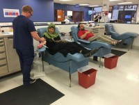 khu ng bo o orlando buoc ngoat cu a ba u cu tong thong my