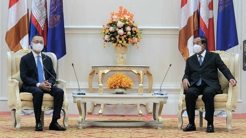 Đại sứ Vũ Quang Minh chào từ biệt Thủ tướng Campuchia Hun Sen
