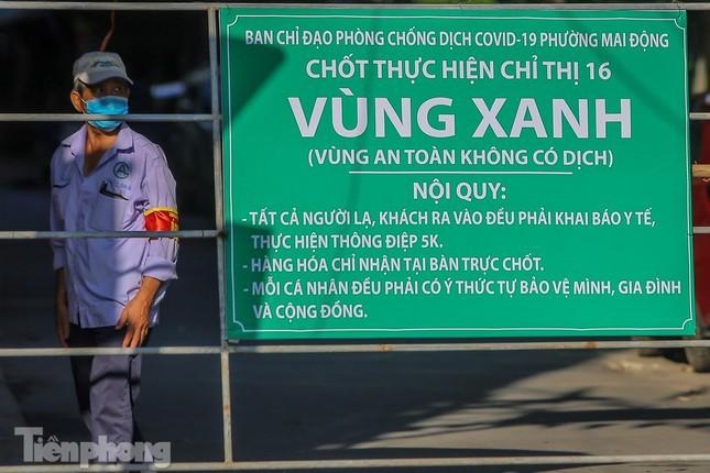 hàng loạt “vùng xanh” an toàn đang mở rộng khắp 30 quận, huyện của Hà Nội.