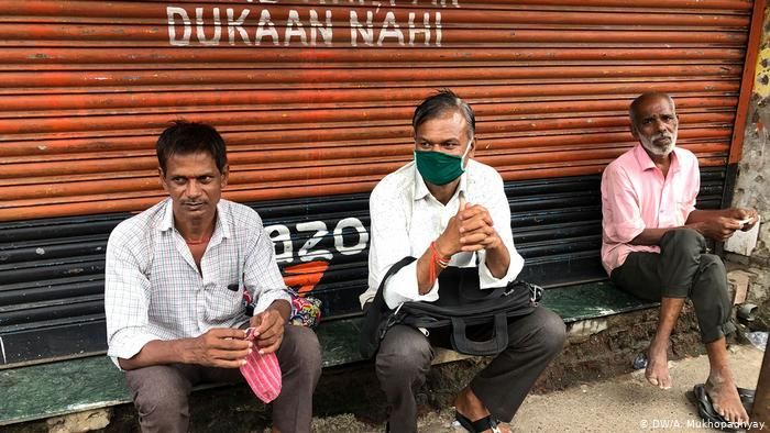 Lao động nhập cư ở Ấn Độ chật vật trở lại thành phố
