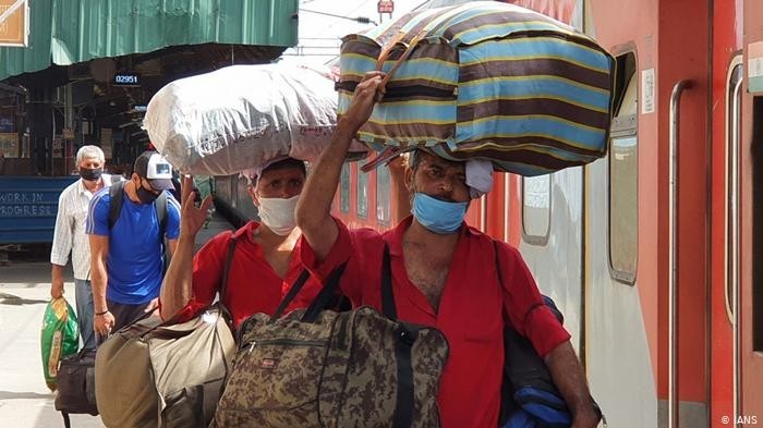 dai dich covid19 va cac nen kinh te moi noi nhung buoc lui kho cuong