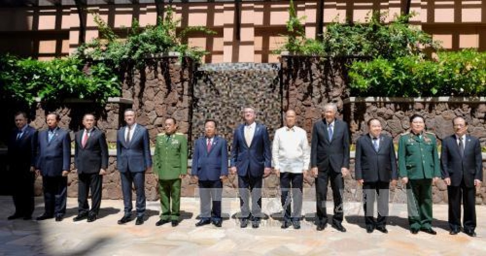 hoa binh on dinh va thinh vuong tai dong nam a phu hop voi loi ich cua ca asean va hoa ky