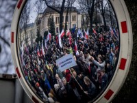 lop tre o my khong kiem duoc nhieu tien nhu cha me minh