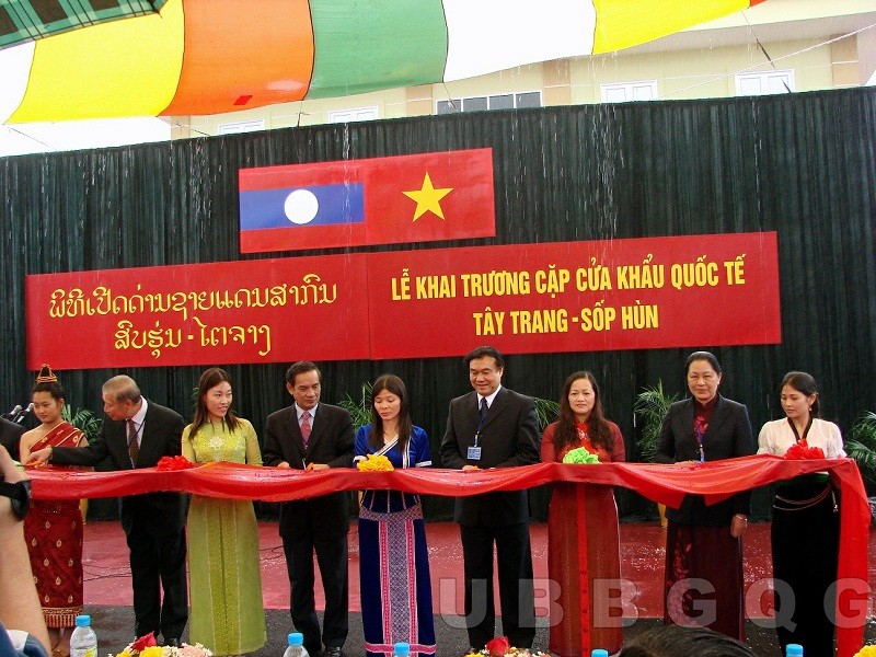 Ý nghĩa việc hoàn thành hoạch định và phân giới cắm mốc đường biên giới Việt Nam - Lào
