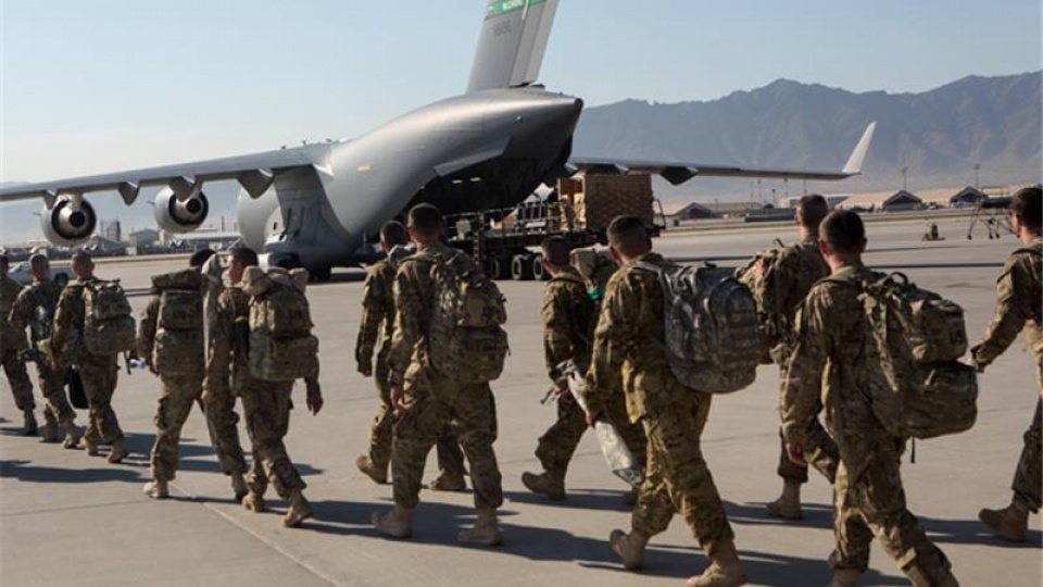 Taliban thừa nhận tấn công căn cứ không quân NATO ở Afghanistan taliban thua nhan tan cong can cu khong quan nato o afghanistan