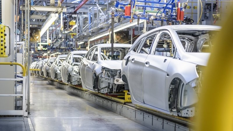 Thiếu nguồn cung nguyên vật liệu,trong tháng Chín, sản lượng công nghiệp giảm 1,1% so với tháng Tám. (Nguồn: RTE)