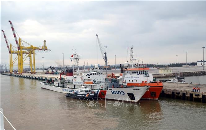 Biên đội tàu Bộ Tư lệnh Vùng Cảnh sát biển 1 rời bến lên đường thực hiện nhiệm vụ kiểm tra liên hợp nghề cá.