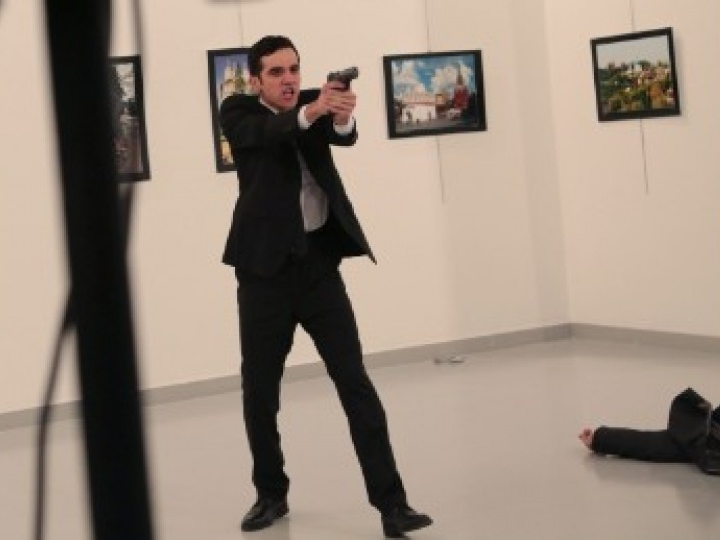 tong thong putin vu am sat dai su lam xoi mon tien trinh hoa binh syria