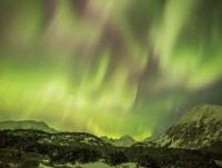 anh xon xao hien tuong mat troi chuyen sang mau do bat thuong