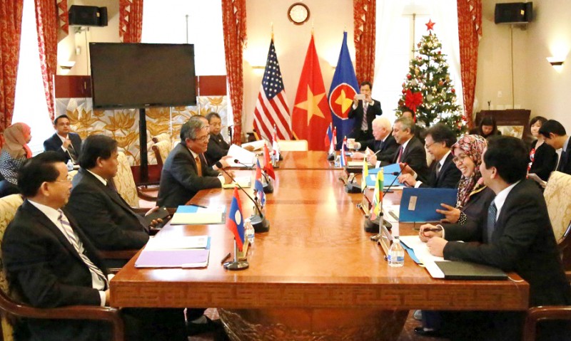 dai su viet nam tai hoa ky chu tri phien hop cua uy ban asean