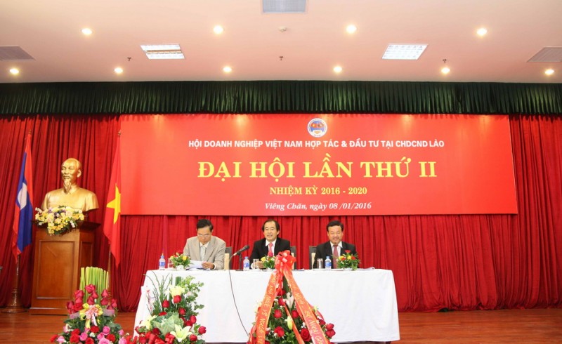 pho thu tuong lao danh gia cao dong gop cua doanh nghiep viet nam