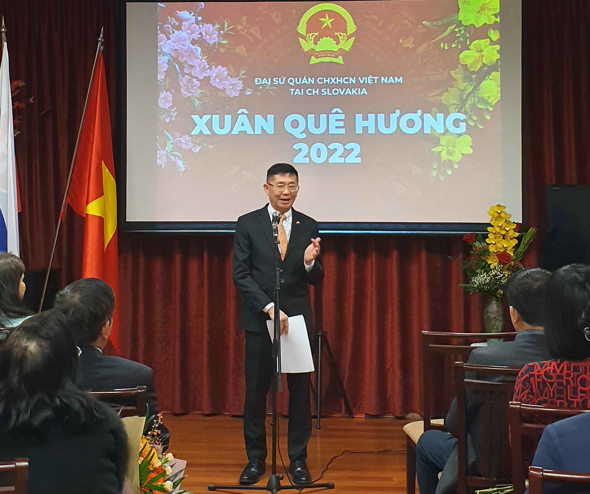 Đại sứ Nguyễn Tuấn phát biểu tại sự kiện.