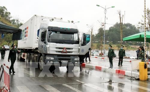 dich benh do virus corona thu tuong ra cong dien thao go kho khan cho hoat dong xuat nhap khau qua bien gioi