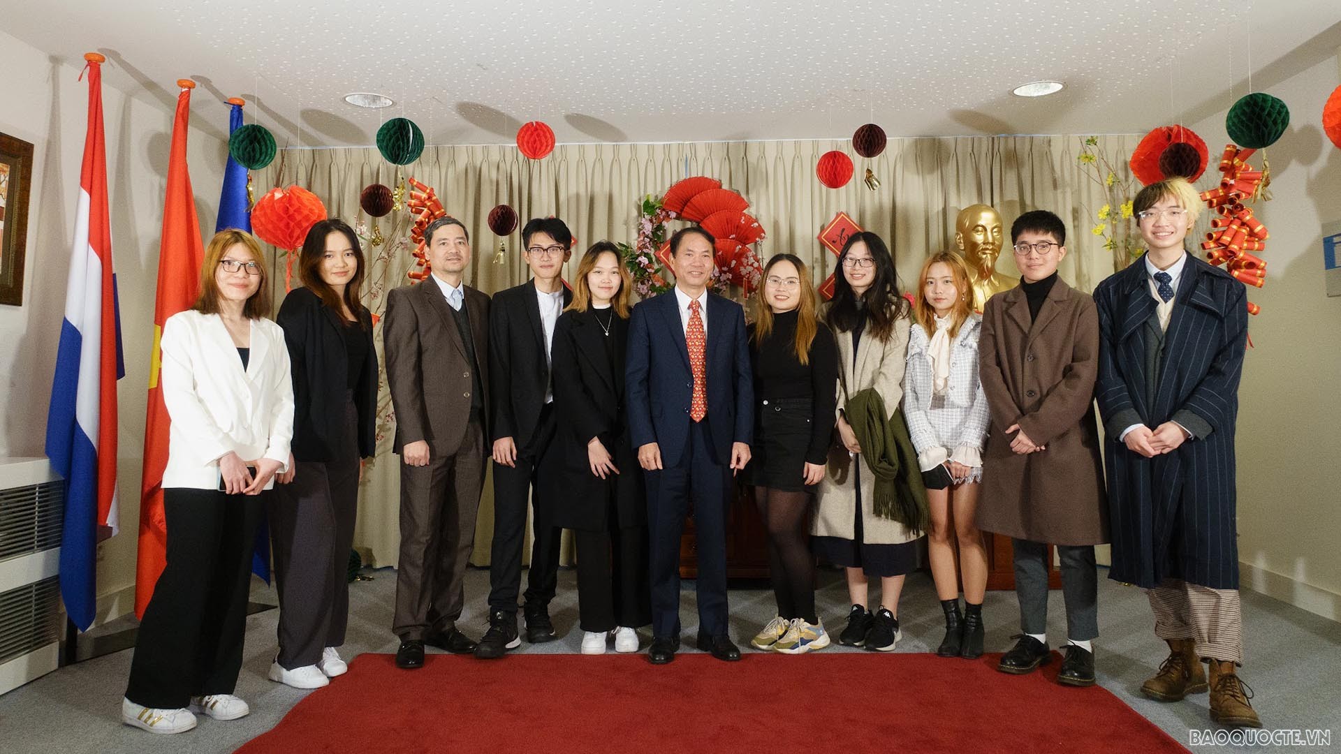 Đại sứ Phạm Việt Anh gặp gỡ, giao lưu với Cộng đồng thanh niên sinh viên Việt Nam tại Hà Lan