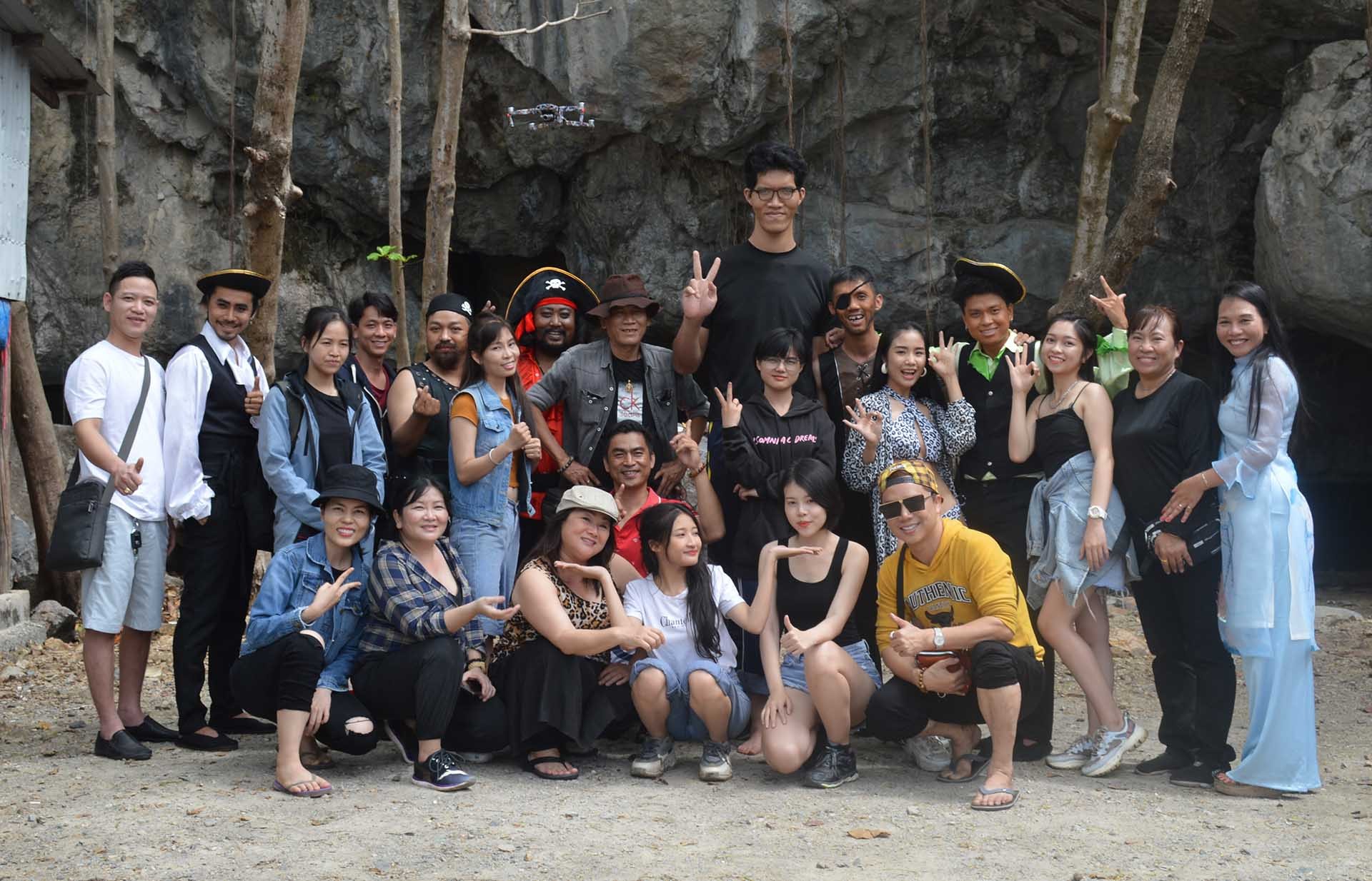 Đoàn làm phim Vietking của đạo diễn Vĩnh Khương hợp tác với Công ty Giải trí Dream Makers làm bộ phim Hải tặc tại Kiên Giang, khai máy đầu Xuân. (Ảnh: MH)