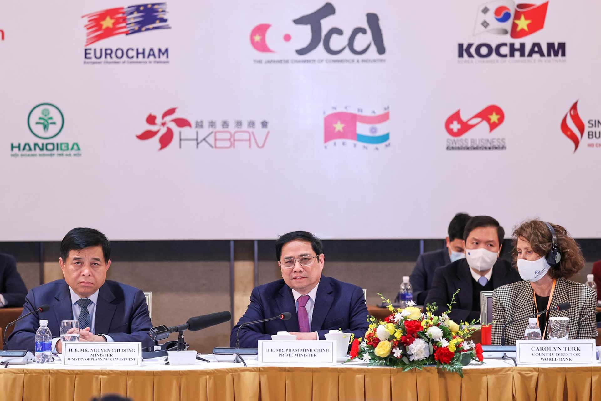 Thủ tướng Phạm Minh Chính phát biểu tại Phiên cấp cao Diễn đàn doanh nghiệp Việt Nam thường niên (VBF). (Nguồn: VGP))