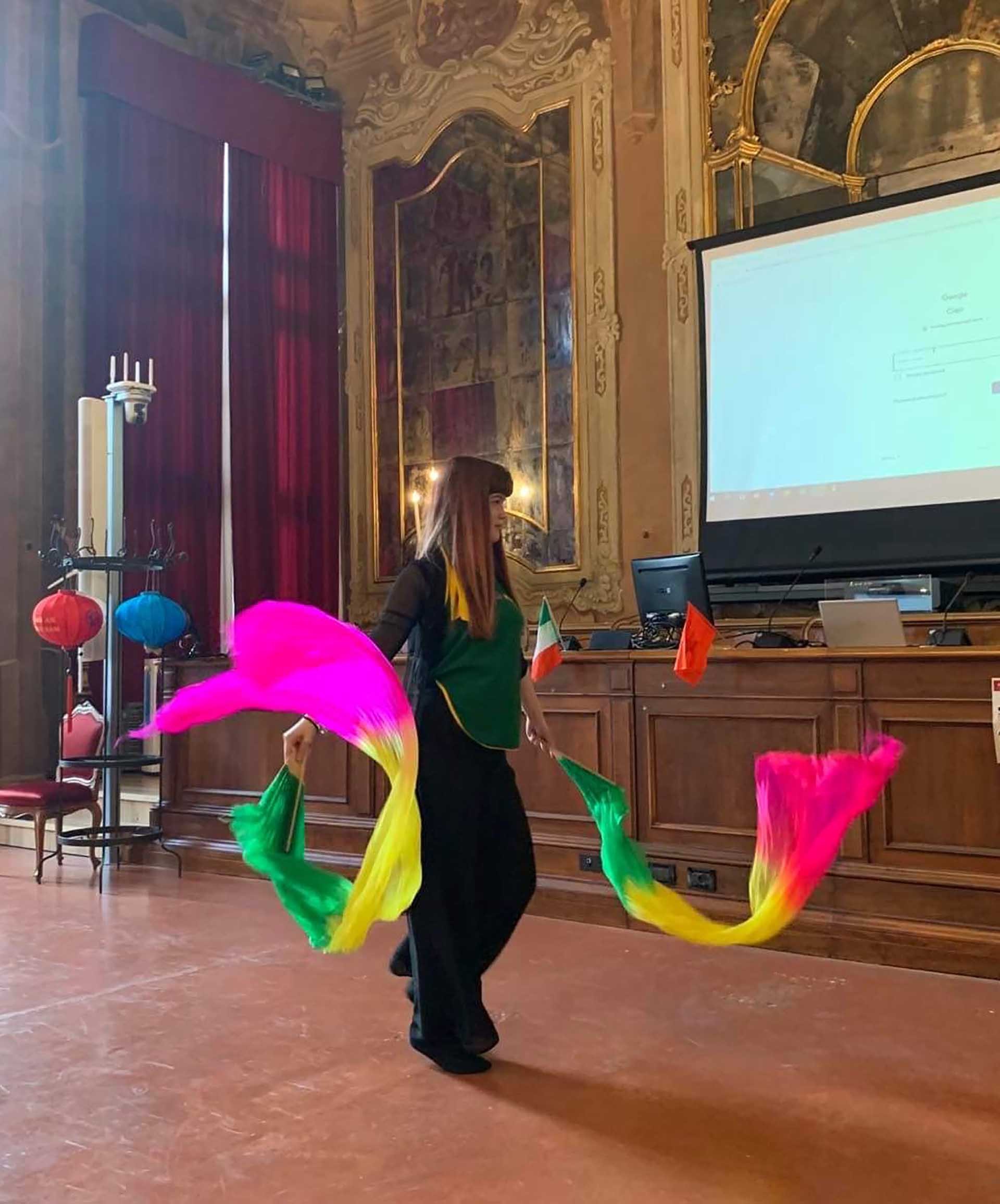 Dạy và học tiếng Việt qua nghệ thuật truyền thống tại Italy