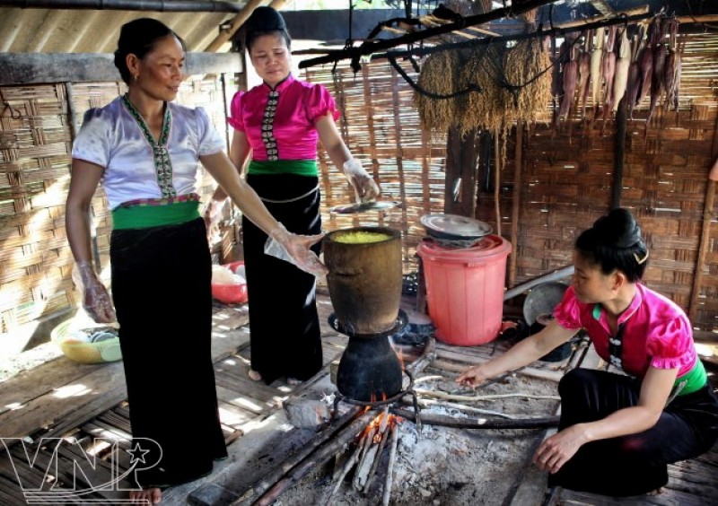 Một thoáng Thái Tây Bắc mot thoang thai tay bac