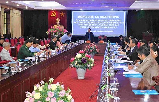 Thứ trưởng Lê Hoài Trung làm việc với tỉnh Sơn La về công tác đối ngoại và quản lý biên giới