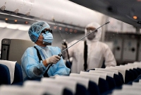 khan cap tiep tuc tim hanh khach tren 5 chuyen bay co nguoi mac covid 19