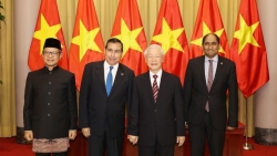 Tổng Bí thư, Chủ tịch nước Nguyễn Phú Trọng tiếp Đại sứ Panama, Singapore, Indonesia đến trình Quốc thư