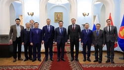 Đại sứ Đặng Minh Khôi gặp và làm việc với lãnh đạo Hội đồng Liên bang Nga