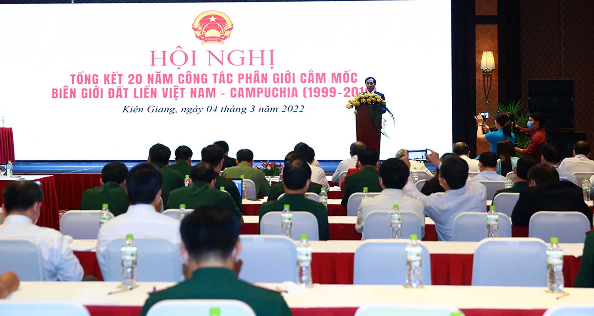 Tổng kết 20 năm đàm phán phân giới cắm mốc biên giới đất liền Việt Nam-Campuchia