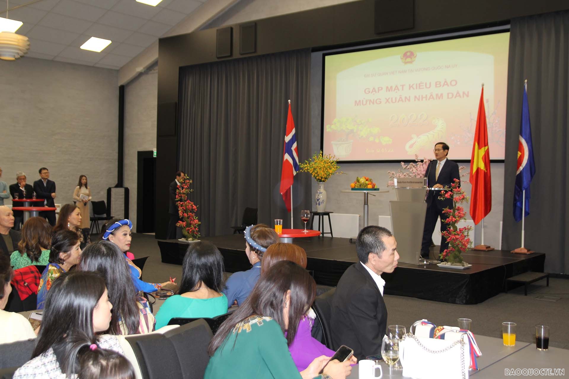 Đại sứ Việt Nam tại Na Uy Lê Hồng Lam phát biểu