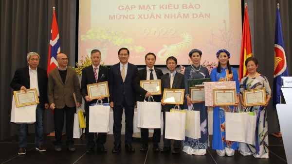 Gặp mặt cộng đồng người Việt tại Na Uy mừng Xuân Nhâm Dần 2022