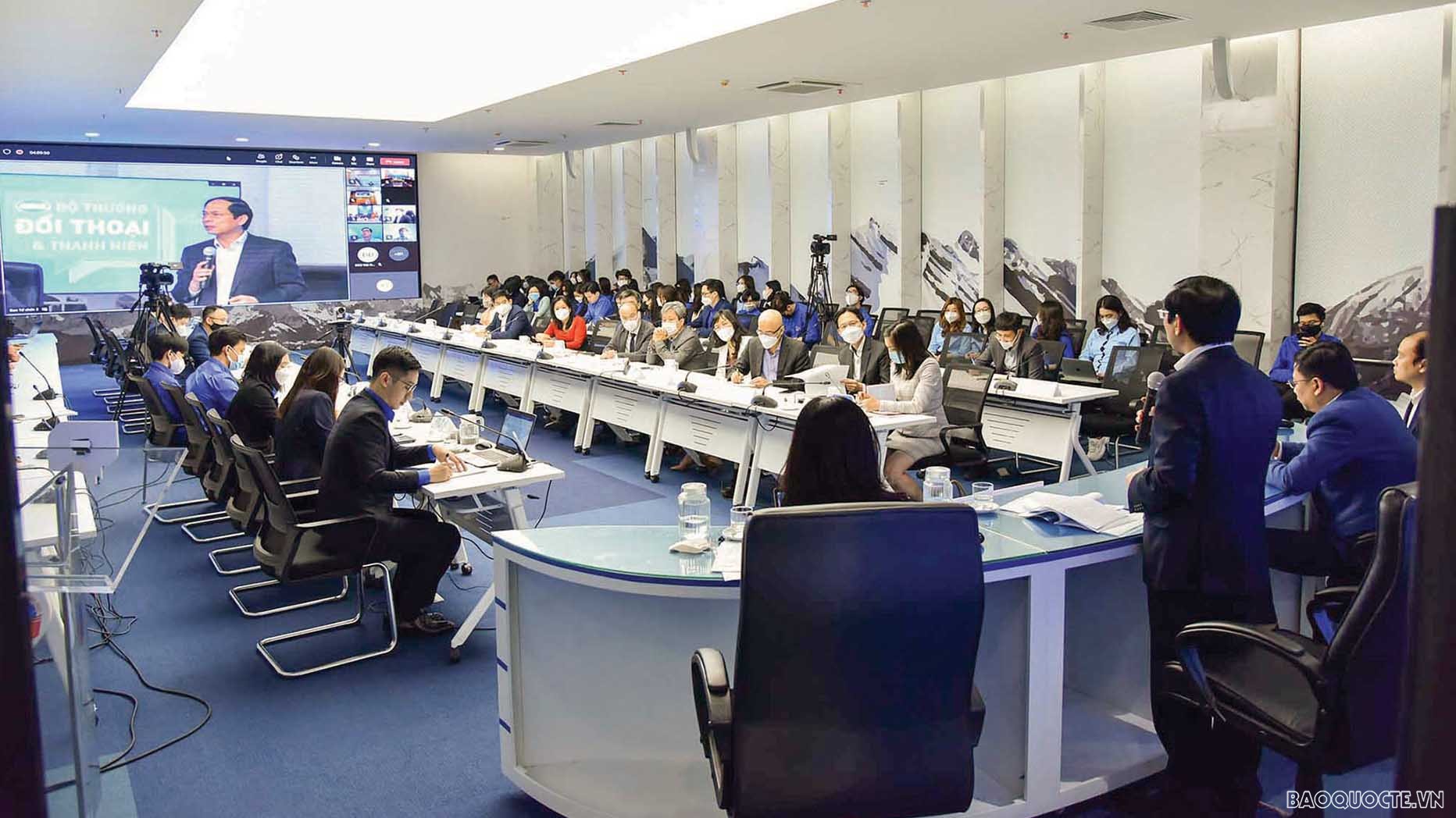 Xây dựng đội ngũ cán bộ ngoại giao trẻ bản lĩnh, chuyên nghiệp, hiện đại