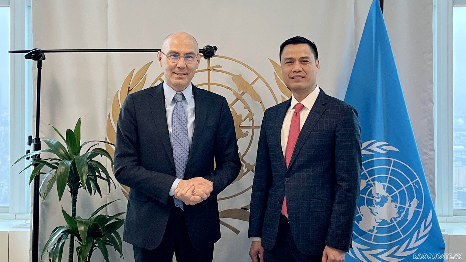 Đại sứ Đặng Hoàng Giang, Trưởng Phái đoàn Đại diện thường trực Việt Nam tại Liên hợp quốc làm việc với ông Volker Turk, Phó Tổng thư ký Liên hợp quốc phụ trách chính sách. 