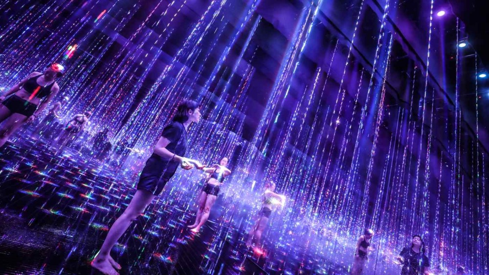 Vừa tắm xông hơi vừa thưởng thức tác phẩm nghệ thuật đã trở thành một trong những trải nghiệm thư giãn mới tại Nhật Bản. (Ảnh: Ken Kobayashi)