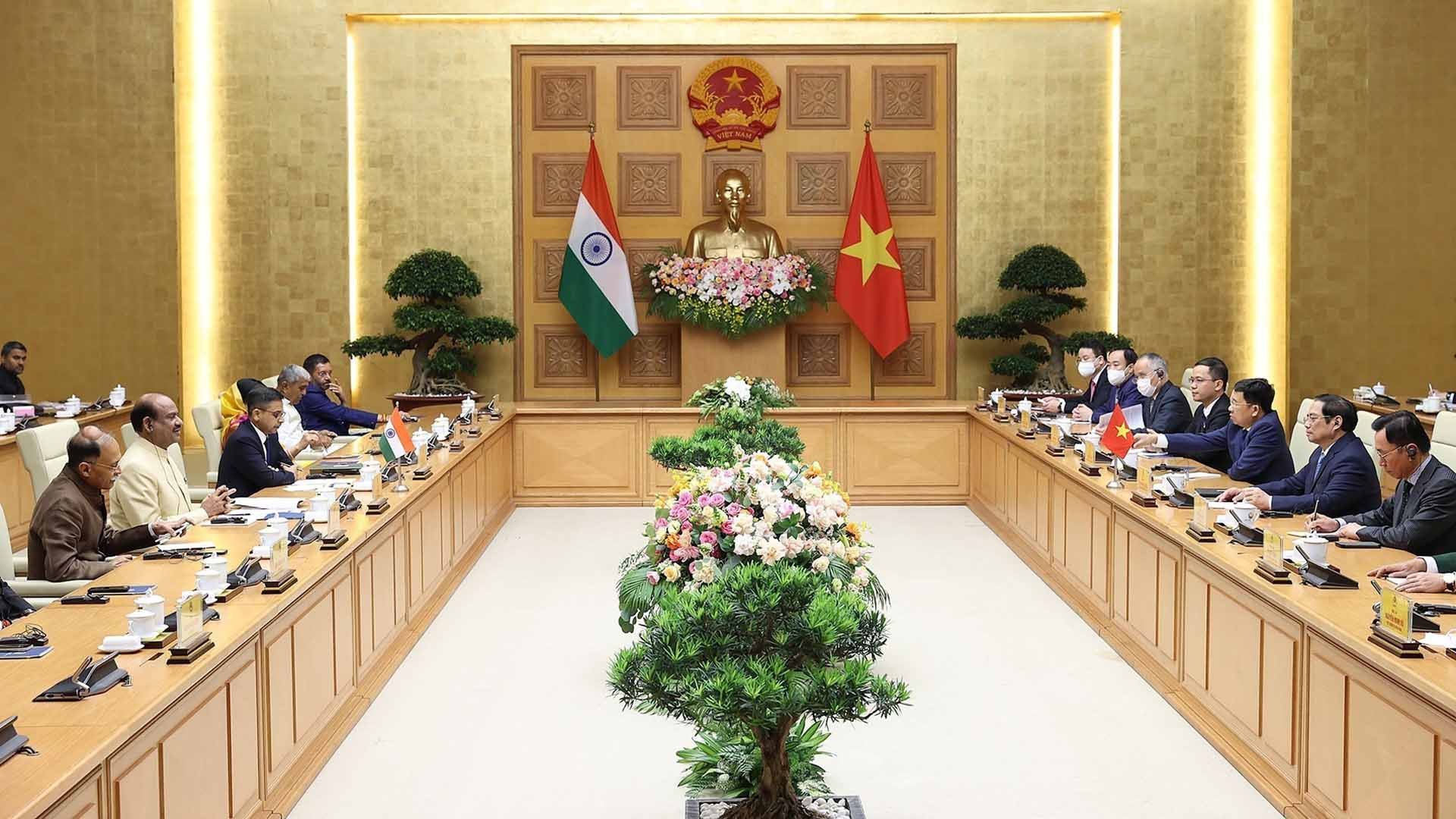 Thủ tướng Phạm Minh Chính đã hội kiến với Chủ tịch Hạ viện Ấn Độ Om Birla. (Nguồn: TTXVN)