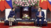 Chủ tịch nước Nguyễn Xuân Phúc tiếp Phó Chủ tịch nước Lào Pany Yathotou