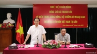 Bộ trưởng Bùi Thanh Sơn thăm và gặp gỡ cán bộ nhân viên Đại sứ quán Việt Nam tại Lào
