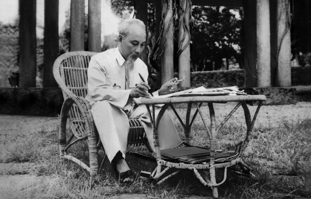 dien mung nhan dip ky niem 130 nam ngay sinh chu tich ho chi minh