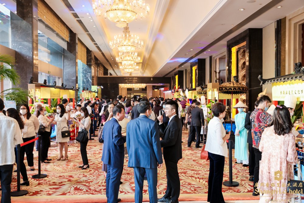 Tổng Lãnh sự quán Việt Nam tại Quảng Châu tham gia Lễ hội văn hóa ẩm thực Đông Nam Á