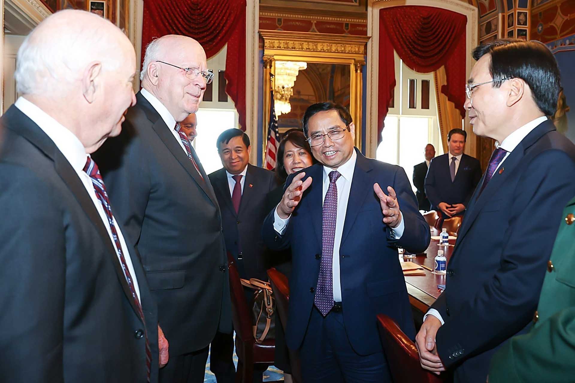 Thủ tướng Phạm Minh Chính gặp Chủ tịch thường trực Thượng viện Patrick Leahy và một số Nghị sỹ Hoa Kỳ. (Nguồn: TTXVN)