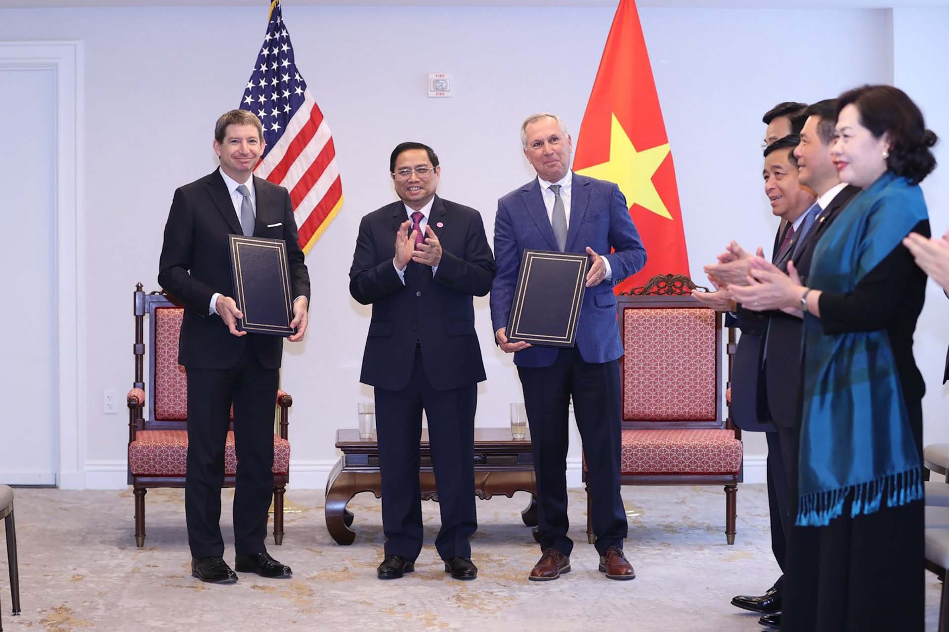 Thủ tướng Phạm Minh Chính tiếp Tổng Giám đốc Cơ quan Tài chính phát triển Hoa Kỳ
