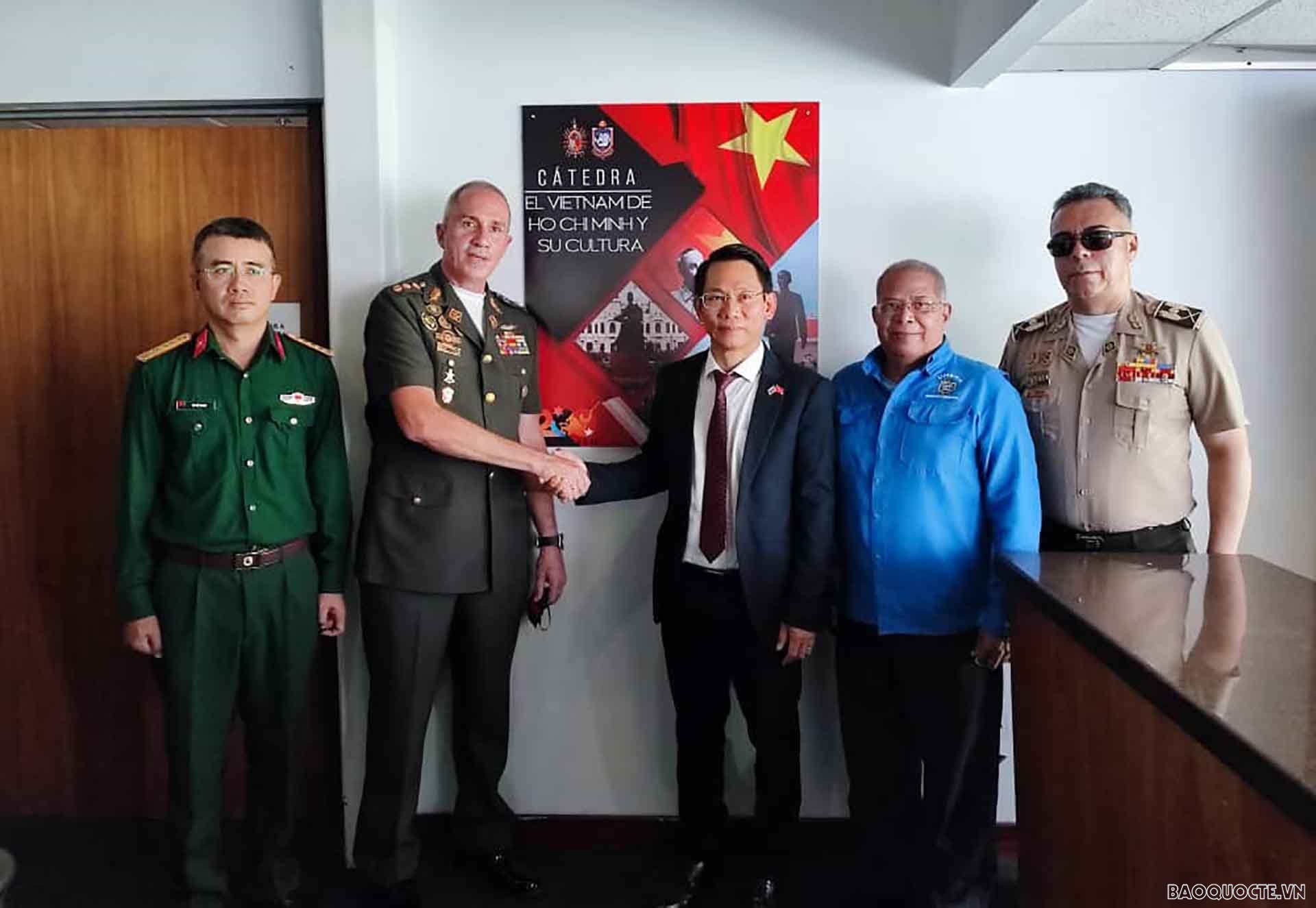 Khai trương Khoa ‘Đất nước và văn hóa Việt Nam thời đại Hồ Chí Minh’ tại Đại học Bách khoa thực nghiệm Quân đội Venezuela