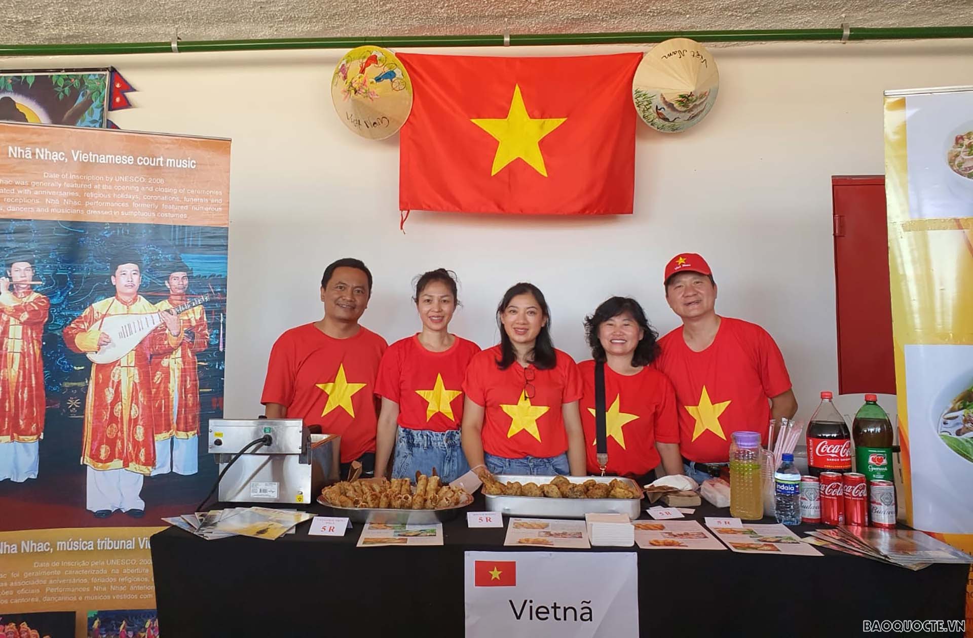 Đại sứ quán Việt Nam tại Brazil tham gia Hội chợ Văn hóa và ẩm thực quốc tế 2022