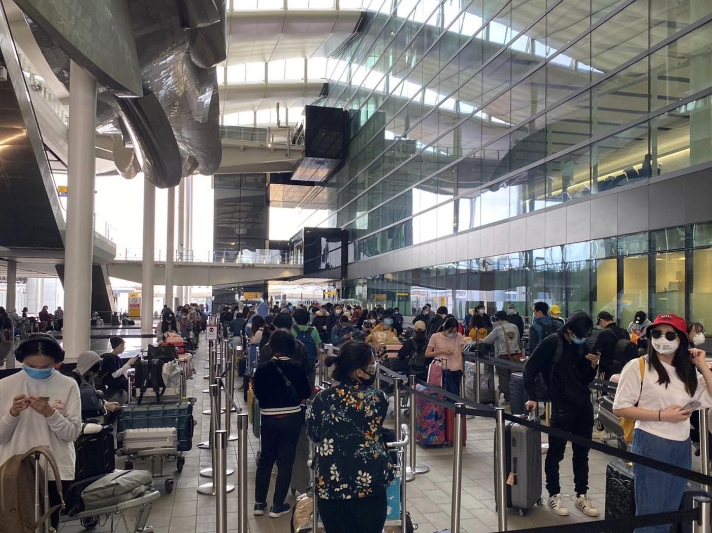 phoi hop dua gan 340 cong dan viet nam tu anh ve nuoc an toan