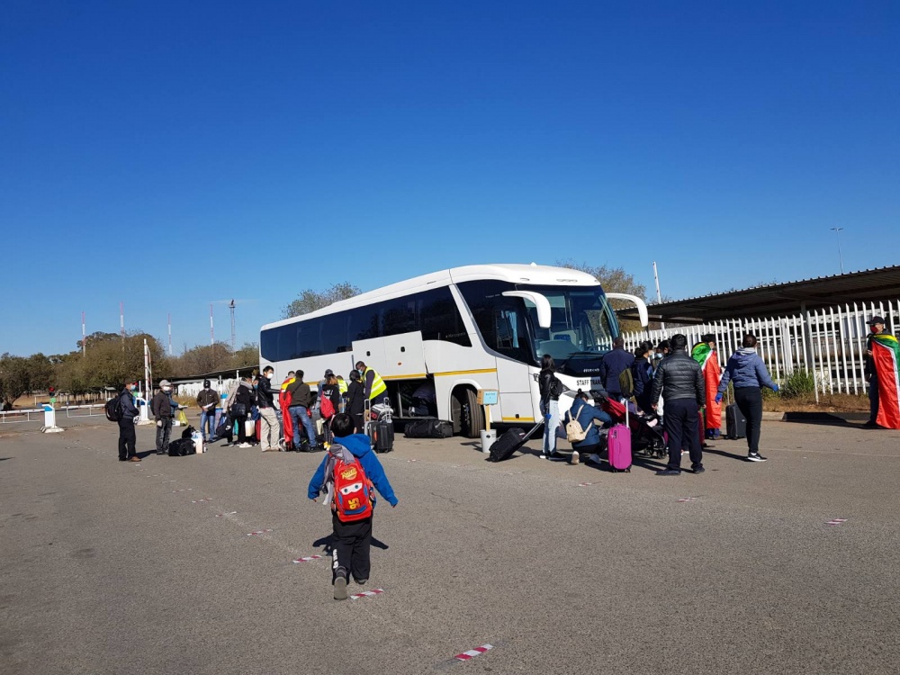 dua 69 cong dan viet nam tu mot so quoc gia chau phi ve nuoc an toan 3