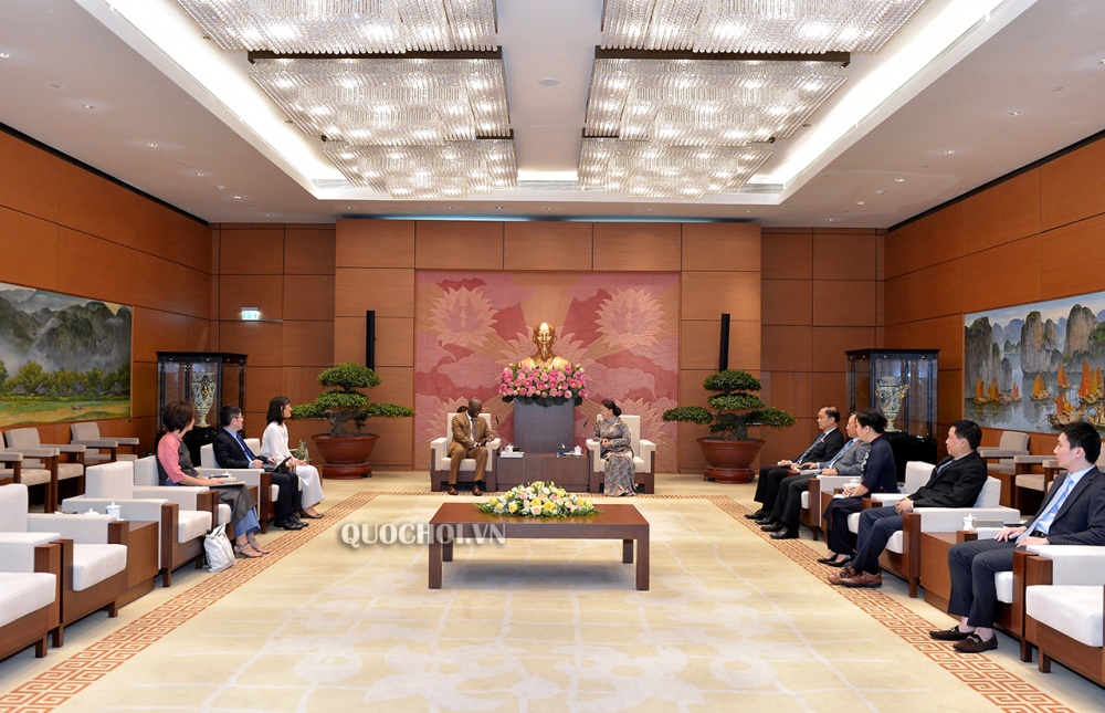 chu tich quoc hoi tiep giam doc gia ngan hang the gioi wb tai viet nam