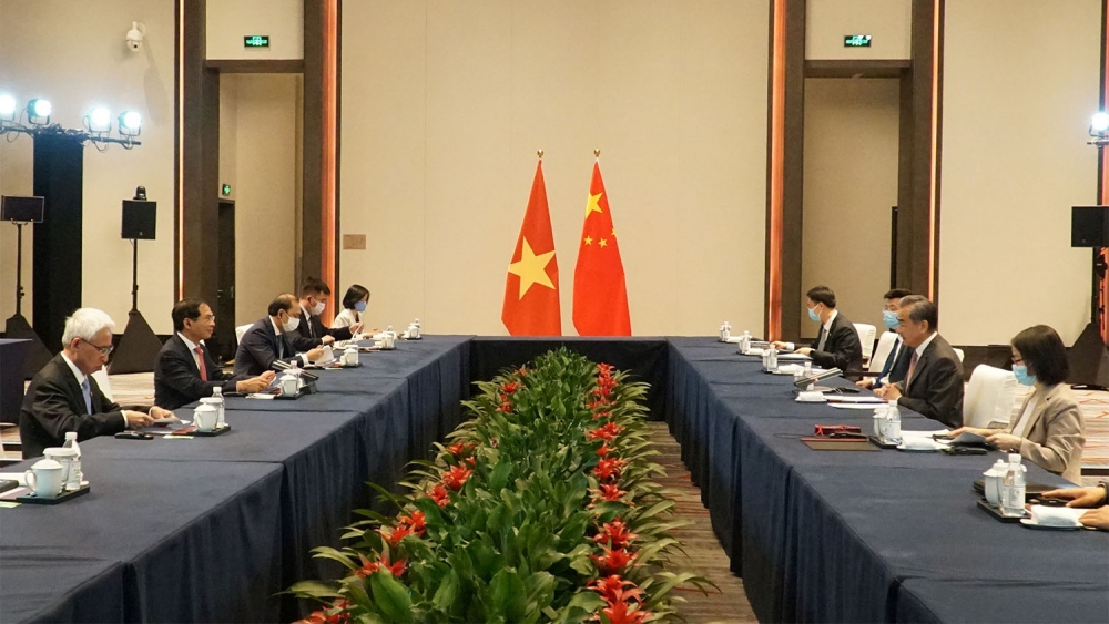 Bộ trưởng Ngoại giao Bùi Thanh Sơn gặp Bộ trưởng Ngoại giao Trung Quốc Vương Nghị