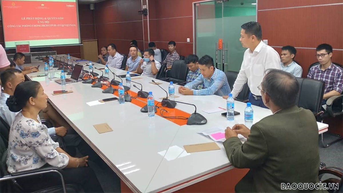 Đại sứ quán Việt Nam tại Tanzania, phối hợp với Công ty Halotel tổ chức lễ phát động và quyên góp ủng hộ Quỹ phòng, chống dịch Covid-19