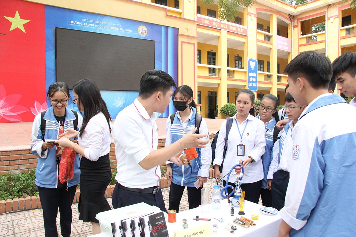 Công tác tuyên truyền và giáo dục phòng chống ma túy cần phải được đẩy mạnh và được xem là ưu tiên hàng đầu của mỗi quốc gia.