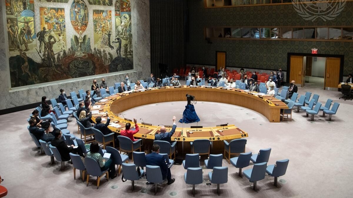 Hội đồng Bảo an họp về tình hình Bosnia-Herzegovina và thông qua 2 nghị quyết