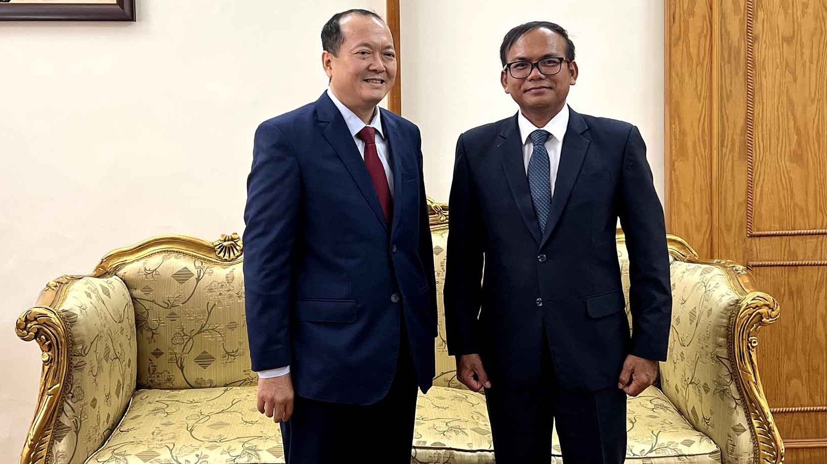 Tăng cường hợp tác, phối hợp giữa Đại sứ quán Việt Nam và Campuchia tại Ai Cập